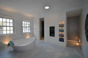 drijvers-oisterwijk-interieur-badkamer-bad-kraan-planken