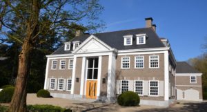 drijvers-oisterwijk-landelijke-modern-villa-raam-voordeur-1