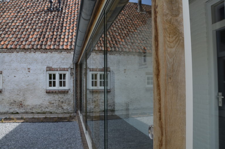 drijvers-oisterwijk-landelijk-boederij-dakpannen-hout-glas