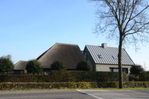 drijvers-oisterwijk-someren-villa-boerderij-modern-architectuur-riet-zink (6)