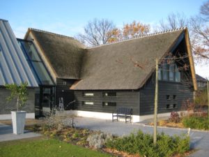 drijvers-oisterwijk-someren-villa-boerderij-modern-architectuur-riet-zink (8)