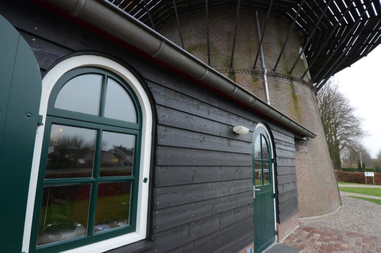 drijvers-oisterwijk-molen-wieken-hout-bakstenen-winkel-exterieur-verbouwing (12)