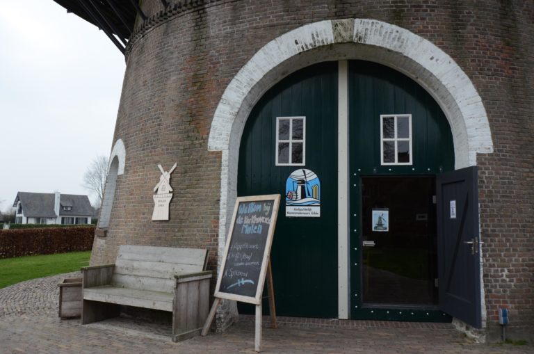 drijvers-oisterwijk-molen-wieken-hout-bakstenen-winkel-exterieur-verbouwing (3)