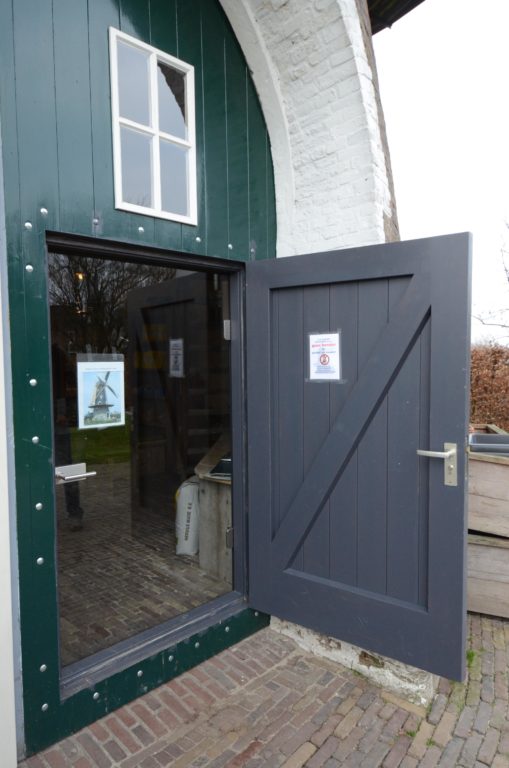 drijvers-oisterwijk-molen-wieken-hout-bakstenen-winkel-exterieur-verbouwing (4)