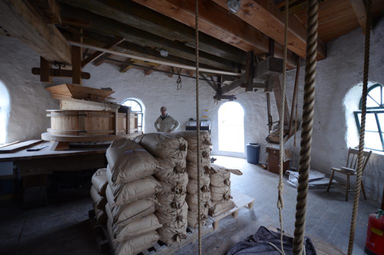 drijvers-oisterwijk-molen-wieken-hout-bakstenen-winkel-interieur-verbouwing-keuken (15)