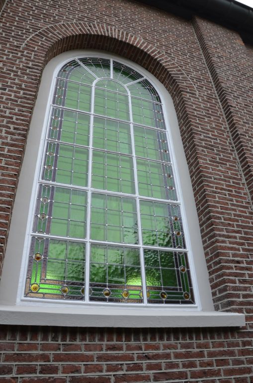 drijvers-oisterwijk-kerk-kerkstraat-verbouwing-exterieur-glas-in-lood-bakstenen-pannendak-utiliteit(3)