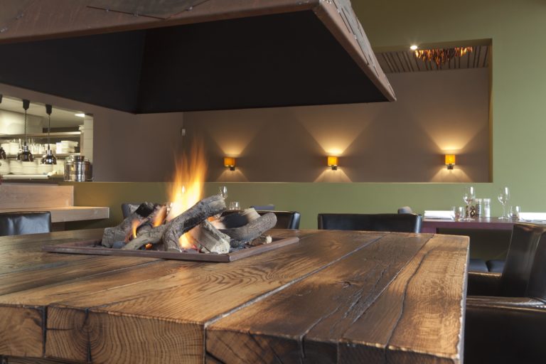 drijvers-oisterwijk-sec-interieur-restaurant-warm-gezellig-vuurtafel (12)