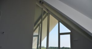 drijvers-oisterwijk-nieuwbouw-kantoor-interieur-modern-niveau-verschil-transparant-paars (10)