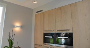 drijvers-oisterwijk-nieuwbouw-keuken-woonhuis-interieur-pannendak-metselwerk-houten-gevel-verlichting-modern-landelijk-ramen-deuren (4)