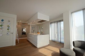 drijvers-oisterwijk-nieuwbouw-keuken-woonhuis-interieur-modern-hout-licht (10)