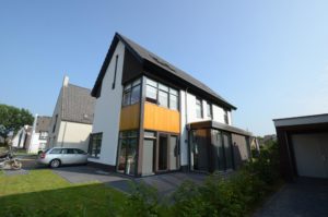 drijvers-oisterwijk-nieuwbouw-woonhuis-modern-dakpannen-bakstenen-houten-gevel-ramen-deuren (13)
