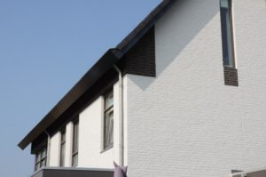 drijvers-oisterwijk-nieuwbouw-woonhuis-modern-dakpannen-bakstenen-houten-gevel-ramen-deuren (9)