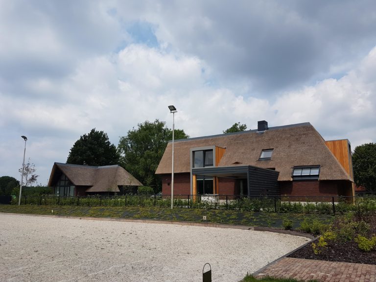 drijvers-oisterwijk-villa-Giersbergen-riet-modern-landelijk (1)