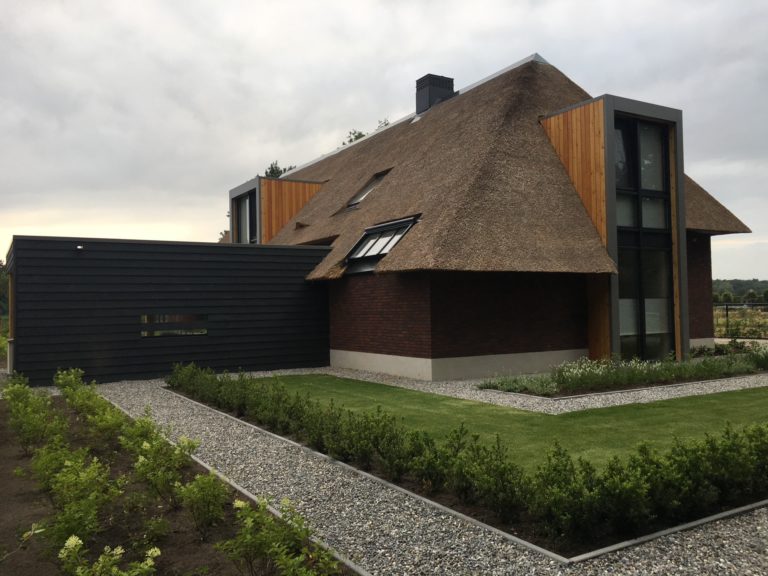 drijvers-oisterwijk-villa-Giersbergen-riet-modern-landelijk (6)-min