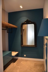 drijvers-oisterwijk-nieuwbouw-landhuis-garderobe-blauw-interieur-traditioneel-landelijk-particulier-villa (34)