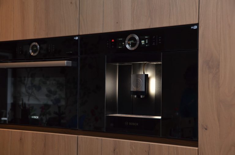drijvers-oisterwijk-interieur-verbouwing-modern-appartement-strak-hout-gezellig (21)-min