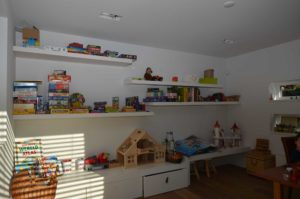 drijvers-oisterwijk-nieuwbouw-villa-kids-gemert-interieur-modern-strak-wit-belijning-hout (2)