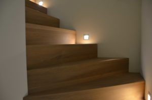drijvers-oisterwijk-villa-boerderij-contrast-interieur-nieuwbouw-strak-modern-hout-landelijk-staal-deur-bakstenen-metselwerk-ramen-lichtinval-verlichting-wit-zwart (21)