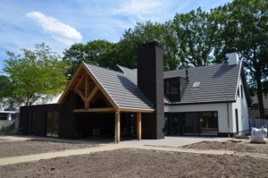 drijvers-oisterwijk-nieuwsbericht-vooroplevering-villa-modern-pannendak-witstucwerk-zink (1)-min