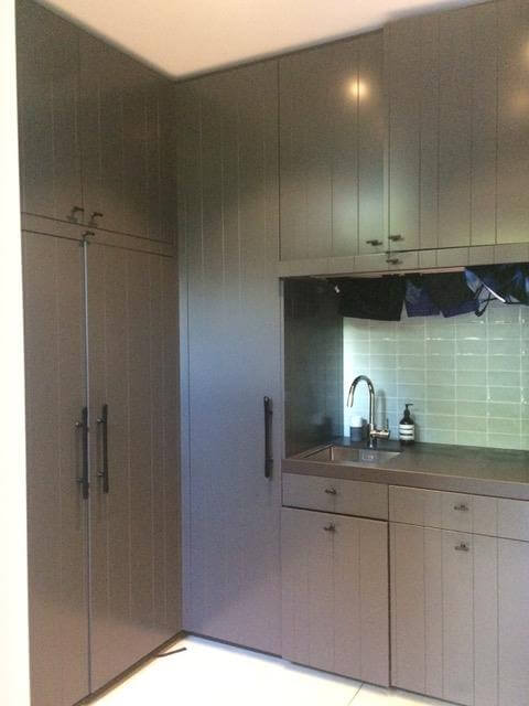 drijvers-oisterwijk-interieur-modern-tapijt-gordijnen-mudroom-grijs (3)