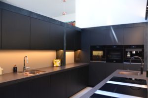 drijvers-oisterwijk-woonvilla-verbouwing-interieur-leer-keuken-eetkamer-zitkamer (19)