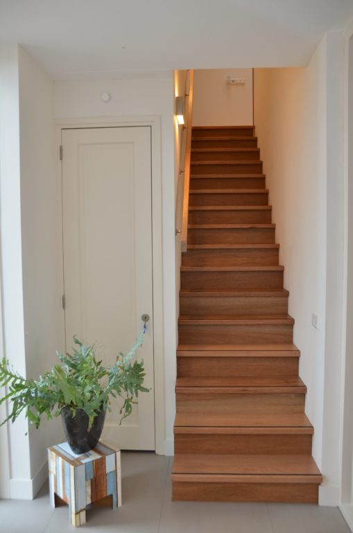 drijvers-oisterwijk-nieuwbouw-villa-interieur-landelijk-modern-wit-keuken-badkamer-slaapkamer-licht (15)
