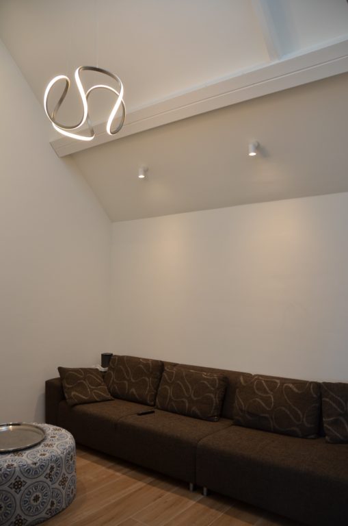 drijvers-oisterwijk-nieuwbouw-villa-interieur-landelijk-modern-wit-keuken-badkamer-slaapkamer-licht (25)