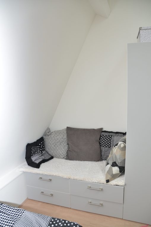 drijvers-oisterwijk-nieuwbouw-villa-interieur-landelijk-modern-wit-keuken-badkamer-slaapkamer-licht (5)