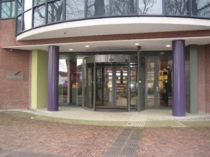 drijvers-oisterwijk-gemeentehuis-oisterwijk-interieur-utiliteit-groen-paars-modern (15)