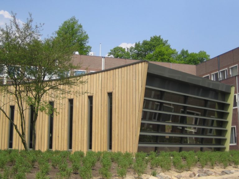 drijvers-oisterwijk-gemeentehuis-oisterwijk-interieur-utiliteit-groen-paars-modern (18)