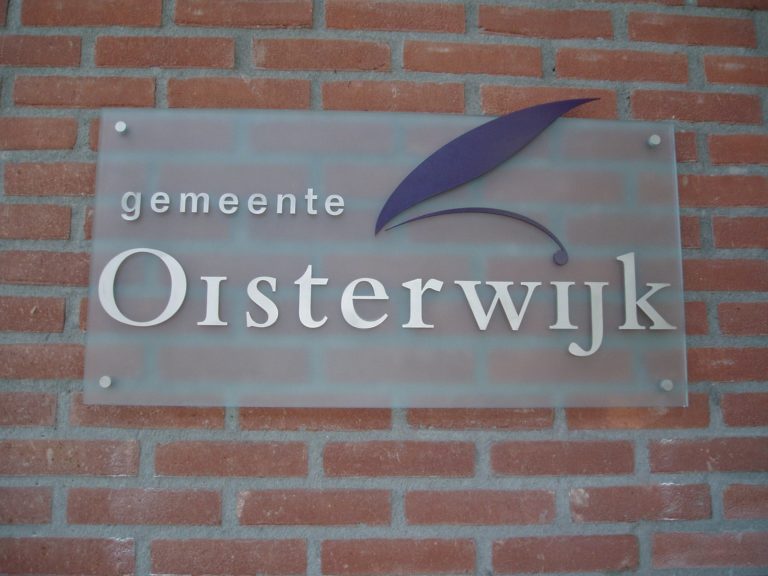 drijvers-oisterwijk-gemeentehuis-oisterwijk-interieur-utiliteit-groen-paars-modern (32)