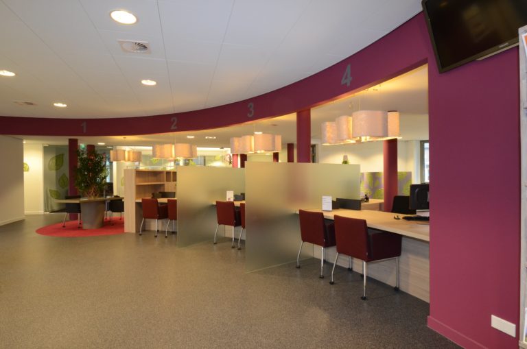 drijvers-oisterwijk-gemeentehuis-haaren-interieur-utiliteit-kleurrijk (5)