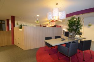 drijvers-oisterwijk-gemeentehuis-haaren-interieur-utiliteit-kleurrijk (8)