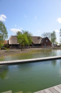 drijvers-oisterwijk-exterieur-nieuwbouw-villa-boerderij-particulier-riet-kap-hout-metselwerk-theehuis-bed-en-breakfast-stal-hout-spant (8)