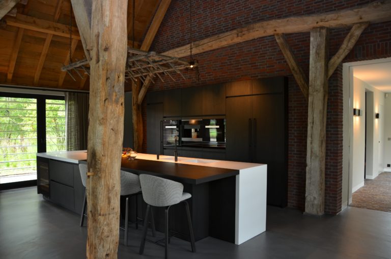 drijvers-oisterwijk-interieur-particulier-nieuwbouw-villa-boerderij-modern-landelijk-hout-spant (9)