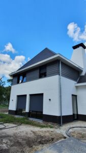 drijvers-oisterwijk-exterieur-nieuwbouw-villa-oisterwijk-modern-bakstenen-dakpannen-schoorsteen (13)