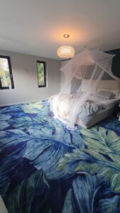 drijvers-oisterwijk-verbouwing-interieur-modern-armaturen-badkamer-tapijt-slaapkamer-hal-entree (10)