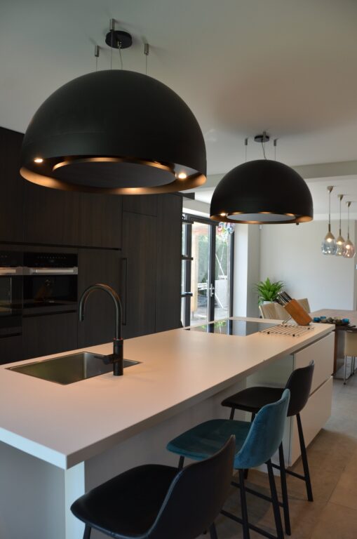drijvers-oisterwijk-verbouwing-interieur-modern-hout-gevel-armaturen-keuken-woonkamer (19)