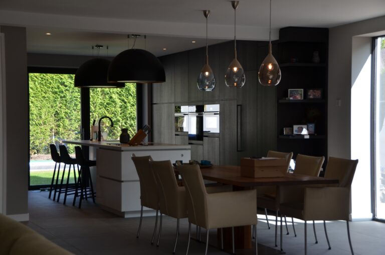 drijvers-oisterwijk-verbouwing-interieur-modern-hout-gevel-armaturen-keuken-woonkamer (24)