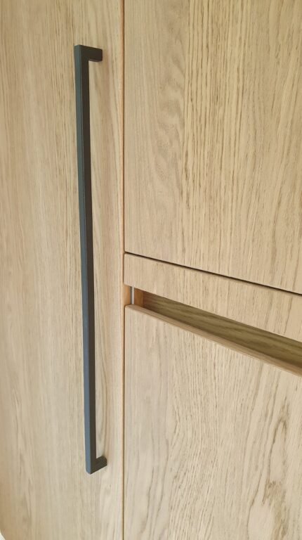 drijvers-oisterwijk-verbouwing-interieur-details-hout-front-strak-modern-particulier-badkamer-keuken-armaturen (17)